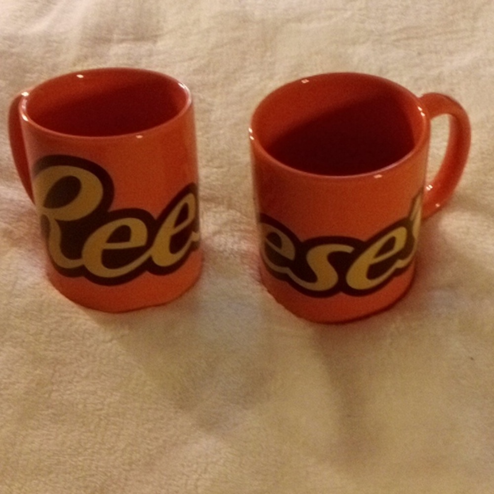 SET 2 REESE'S MUGS 🤪🤪